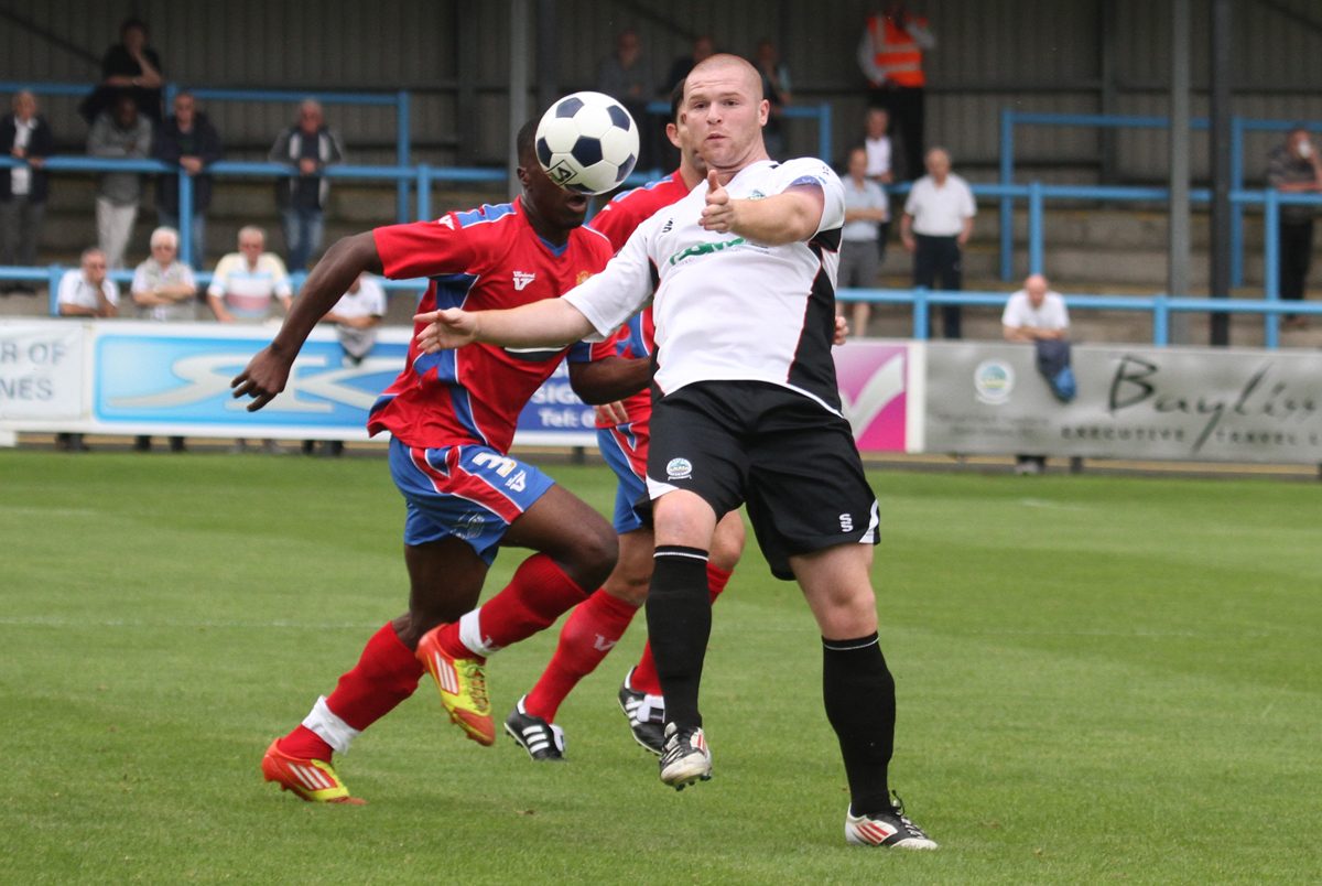 DIXON LOANED TO THURROCK