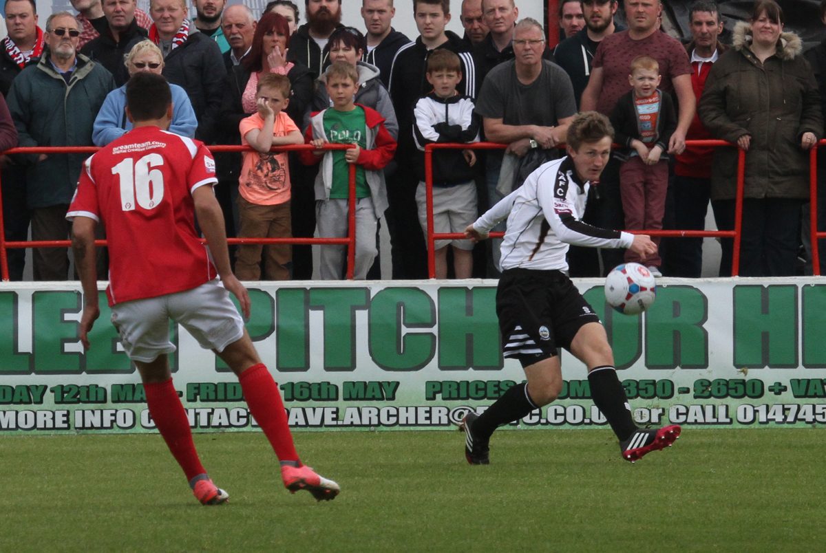 DAVIES REJOINS ON LOAN