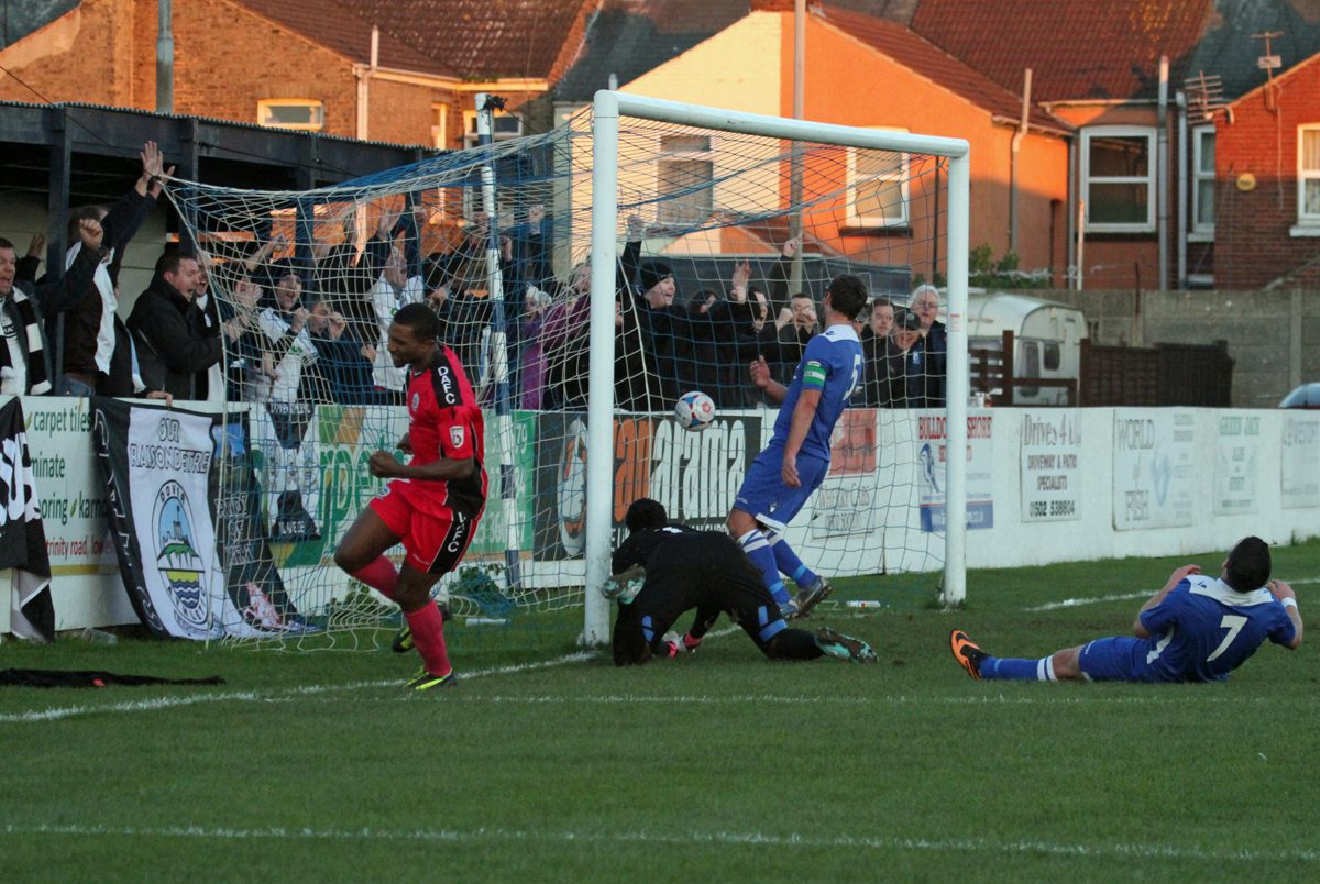LOWESTOFT 1-3 DAFC
