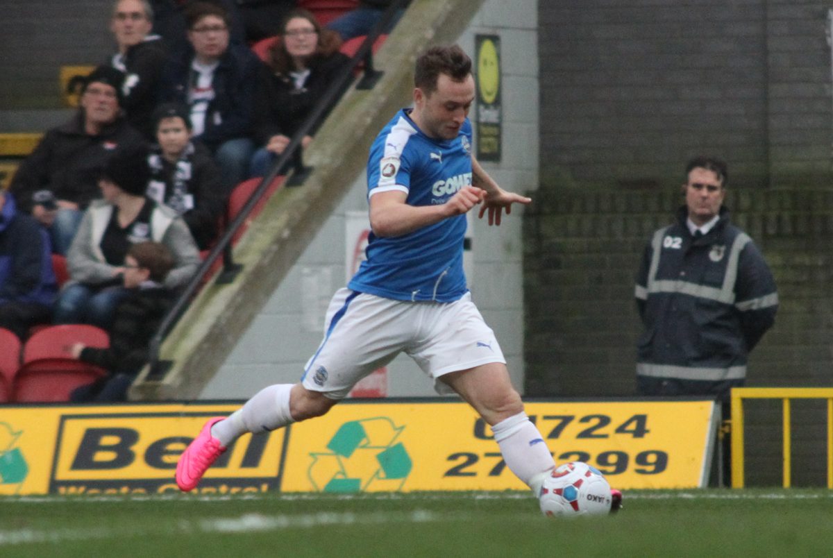WHITES WIN THRILLER