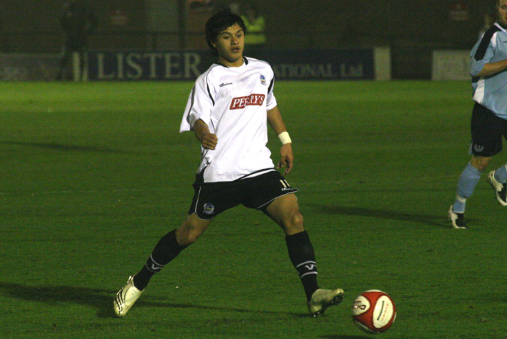 WHITES 2 HEYBRIDGE 1