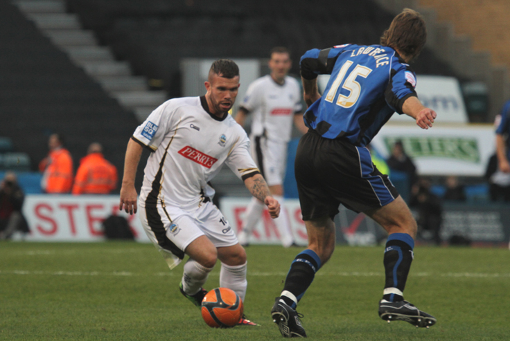 DAGGERS AND GILLS AT CRABBLE