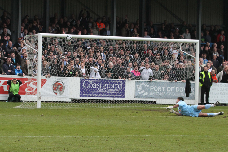 UNLUCKY WHITES DRAW