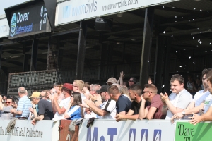 2018-04-21 GatesheadH 13 crowd clbrtn
