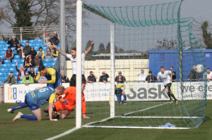 2019-03-30 SolihullMoorsA 04 goal