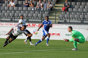 2019-07-23 GillinghamH 01 Lokko