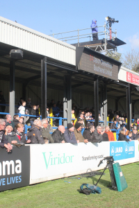 2019-11-10 SouthendH (FAC1P) 004 crowd