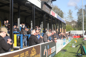 2019-11-10 SouthendH (FAC1P) 005 crowd