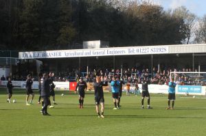2019-11-10 SouthendH (FAC1P) 006 applause