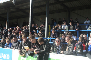 2019-11-10 SouthendH (FAC1P) 008 crowd