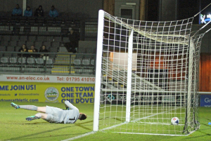 2019-11-26 MaidenheadH 13 goal