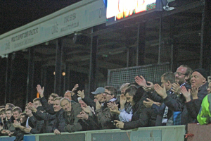 2019-11-26 MaidenheadH 15 crowd clbrtn