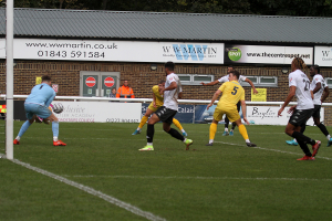 2021-10-16 YateH (FAC) 17 goalmouth
