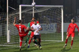 2021-12-18 BromleyH (FAT) 22 goalmouth