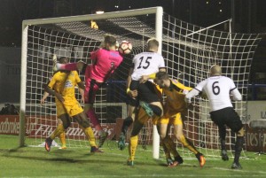 2016-11-17 CambridgeH (FAC) 05 goalmouth