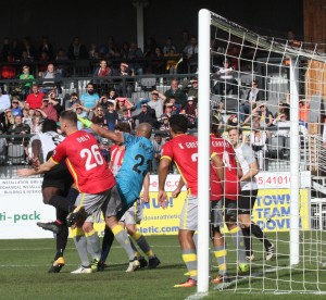 2017-09-30 SolihullMoorsH 14 goalmouth