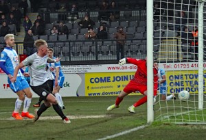 2017-12-09 HartlepoolH 20 Pinnock goal