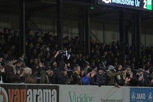 2017-12-26 MaidstoneH 29 crowd clbrtn