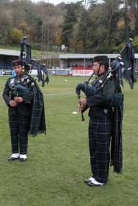 24 Ghurka Pipers
